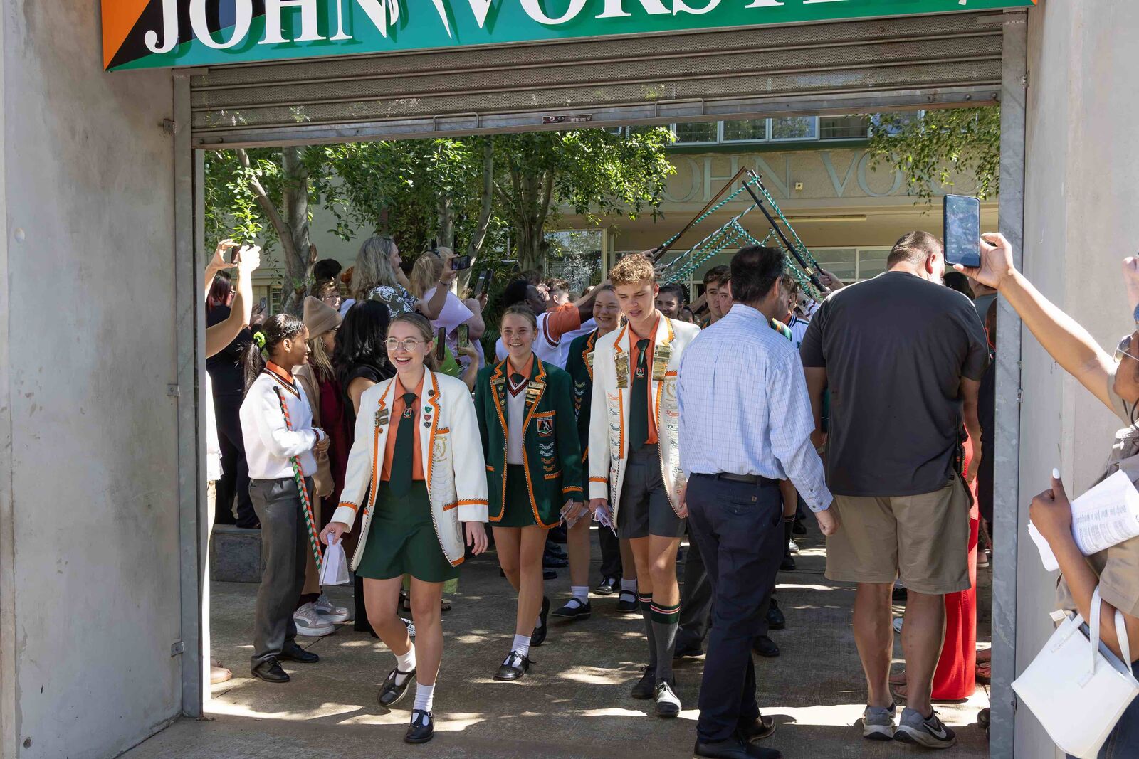 Matrics walking through the school gate