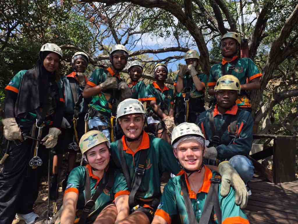 Ingespan en reg vir die ziplines